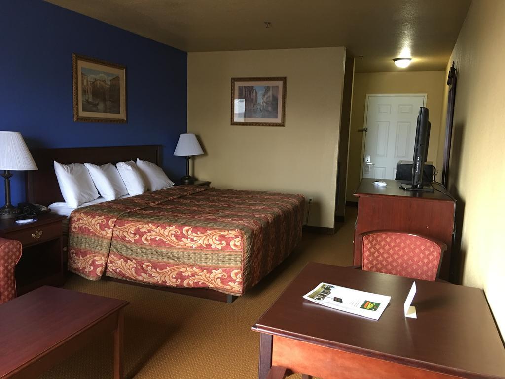 Hilltop Inn&Suites Greenbrier Eksteriør bilde