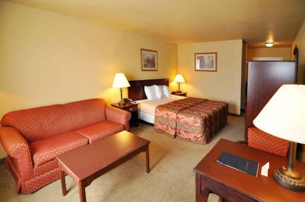 Hilltop Inn&Suites Greenbrier Eksteriør bilde